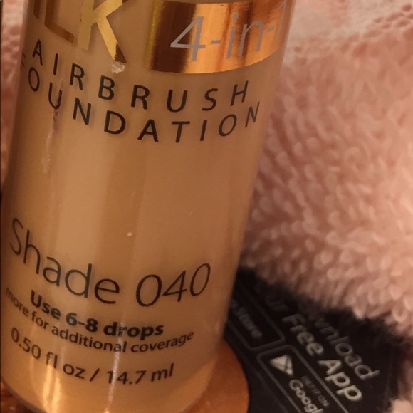 Silk 4in1 040 .50 🥰🔥Airbrush silk foundation shade 040 LG. bottle .50 - Picture 1 of 4